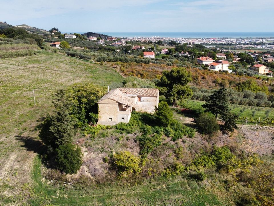 Helårsgrund i Monteprandone, Ascoli Piceno - foto 1