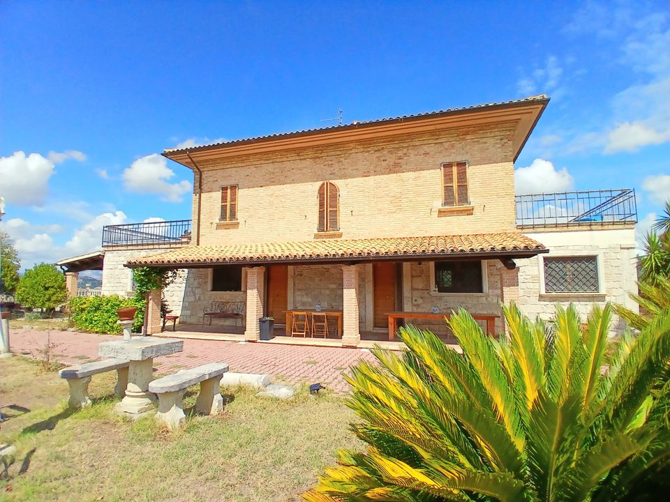 Villa i Ancarano, Teramo - foto 1