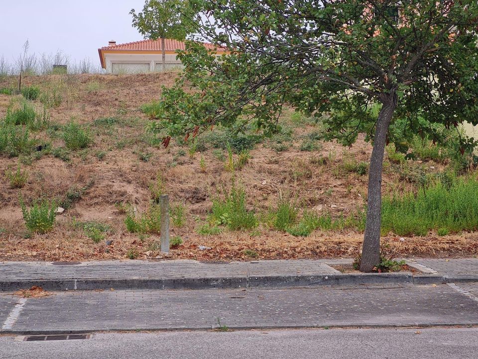 Helårsgrund i Entroncamento, Santarem - foto 1