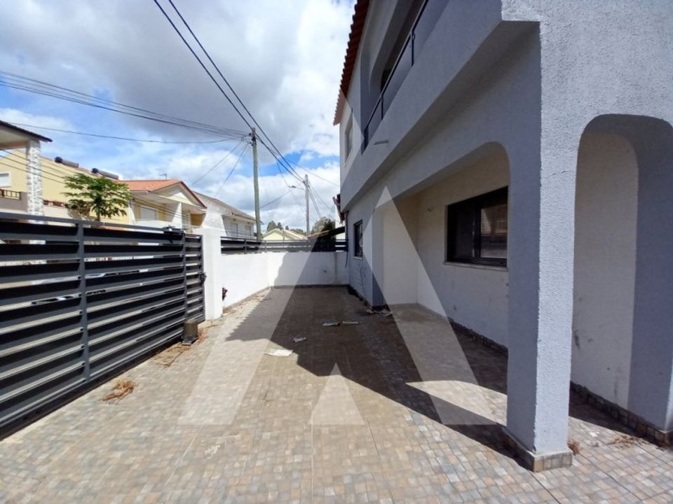 Villa i Corroios, Setubal - foto 1