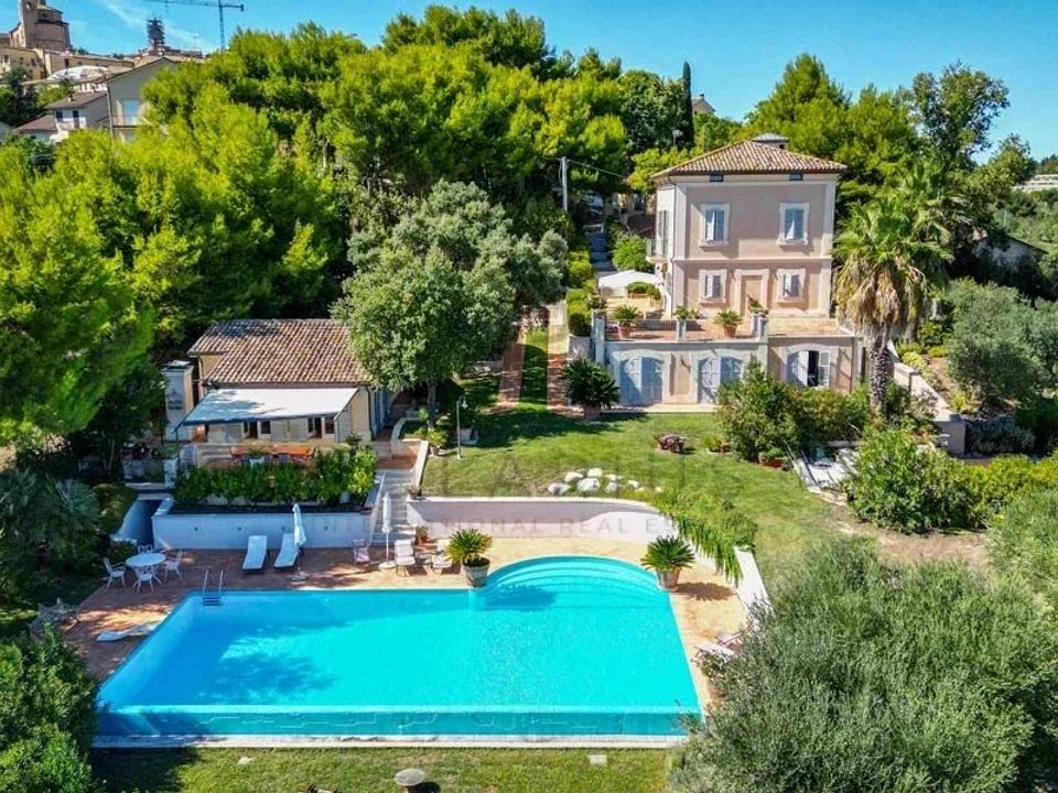 Villa i Civitanova Marche, Macerata - foto 1