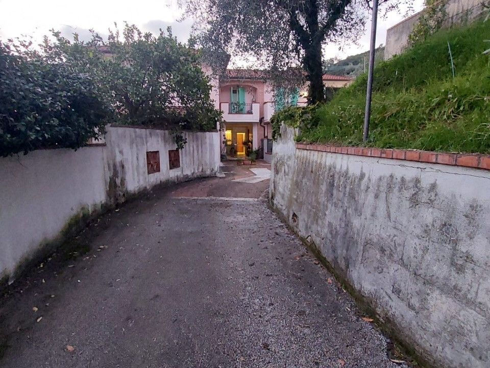 Byhus i Carrara, Massa and Carrara - foto 2