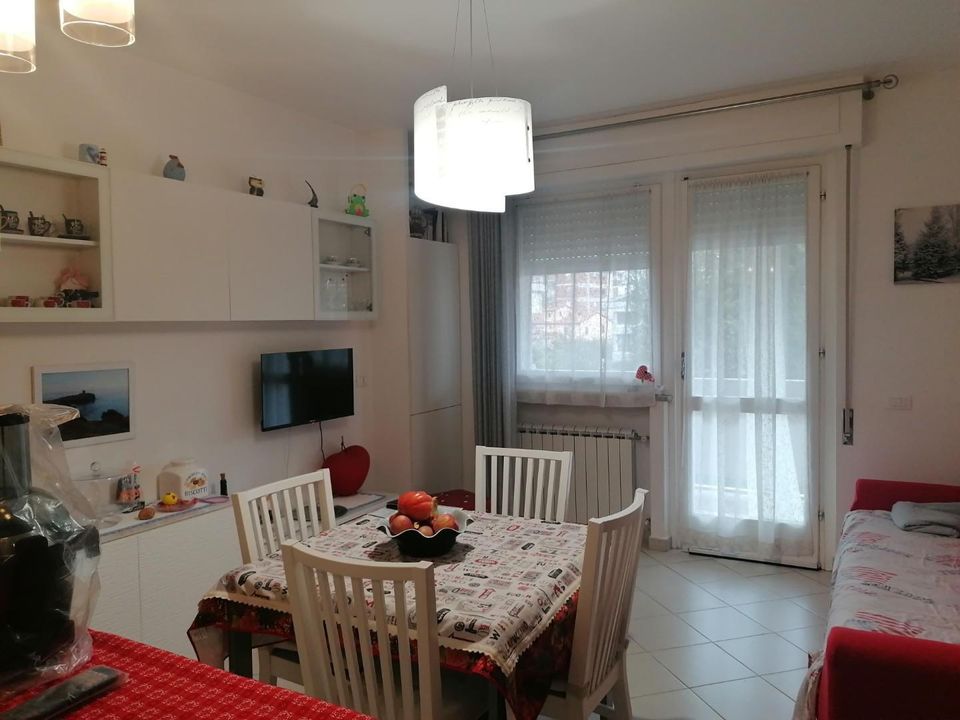 Lejlighed i Carrara, Massa and Carrara - foto 1