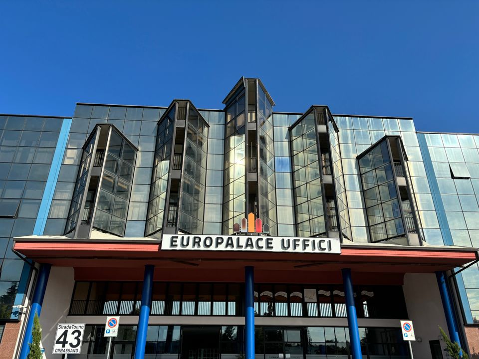 L'establiment comercial a Orbassano, Turin - foto 4