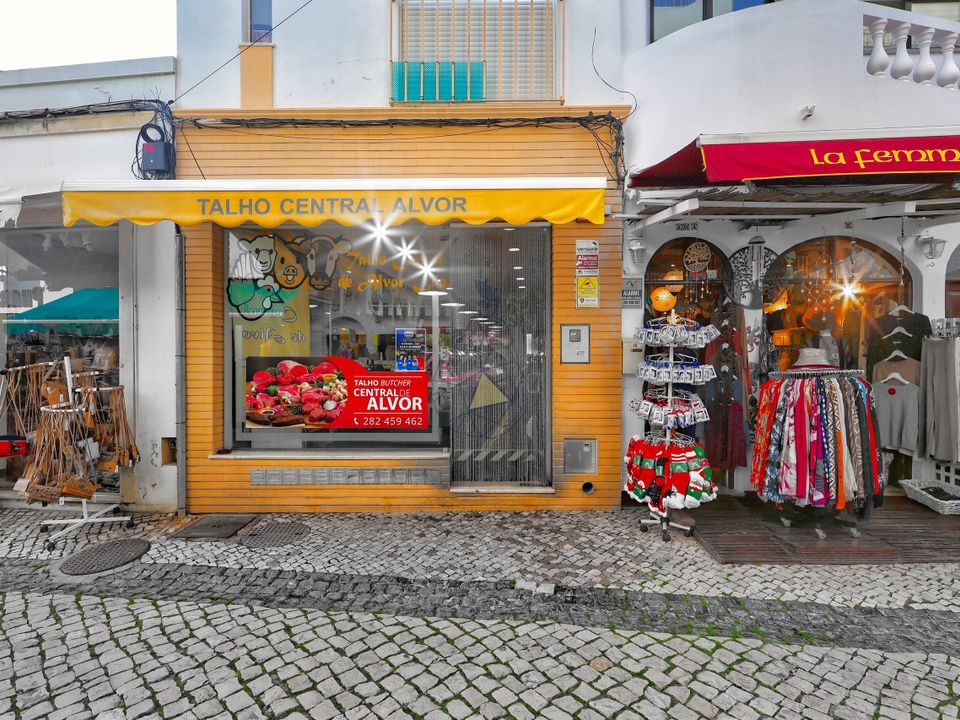 Erhvervsejendom i Alvor, Faro - foto 1