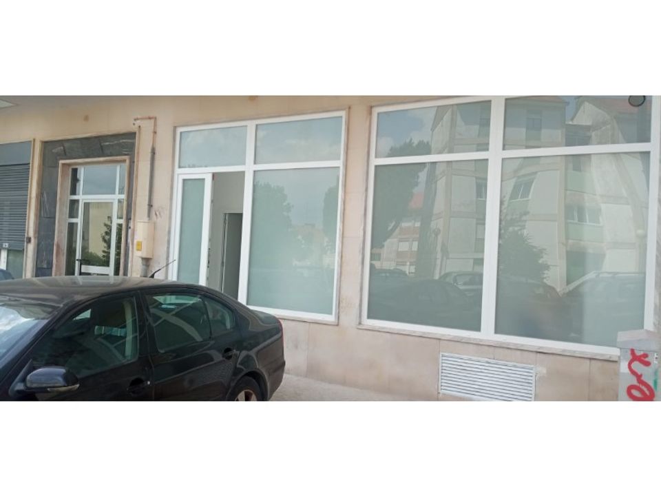 Erhvervsejendom i Laranjeiro, Setubal - foto 1
