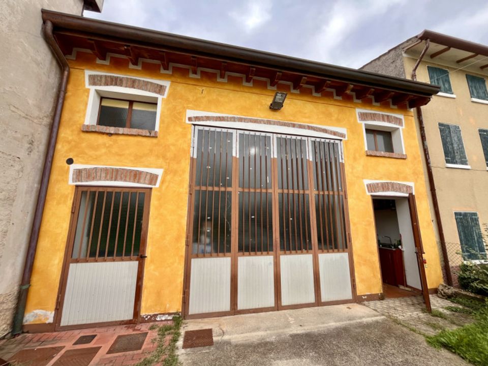 Erhvervsejendom i Montichiari, Brescia - foto 1
