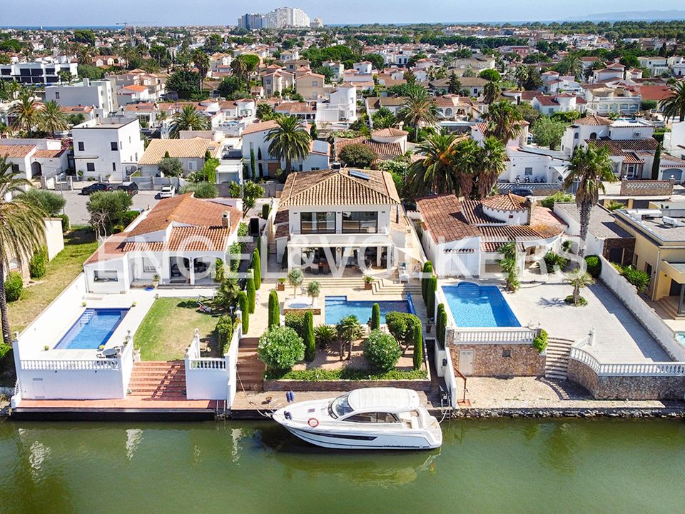 Villa i Empuriabrava, Gerona - foto 2