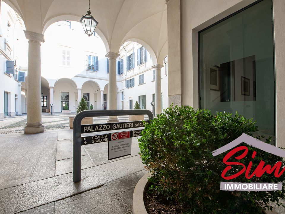 L'establiment comercial a Novara, Novara - foto 3