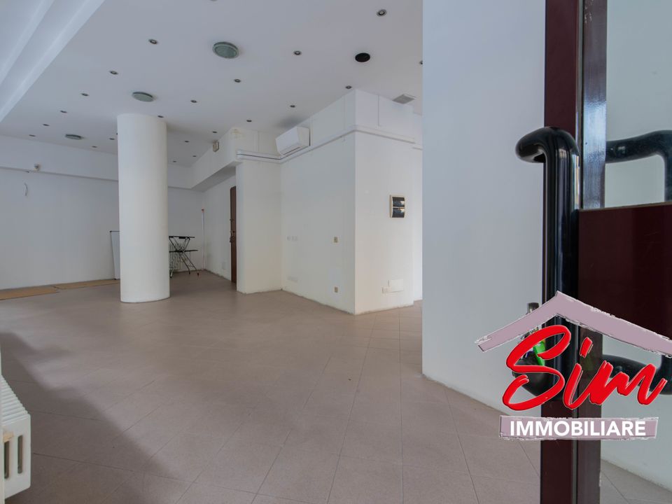 Propriedade comercial em Novara, Novara - foto 2