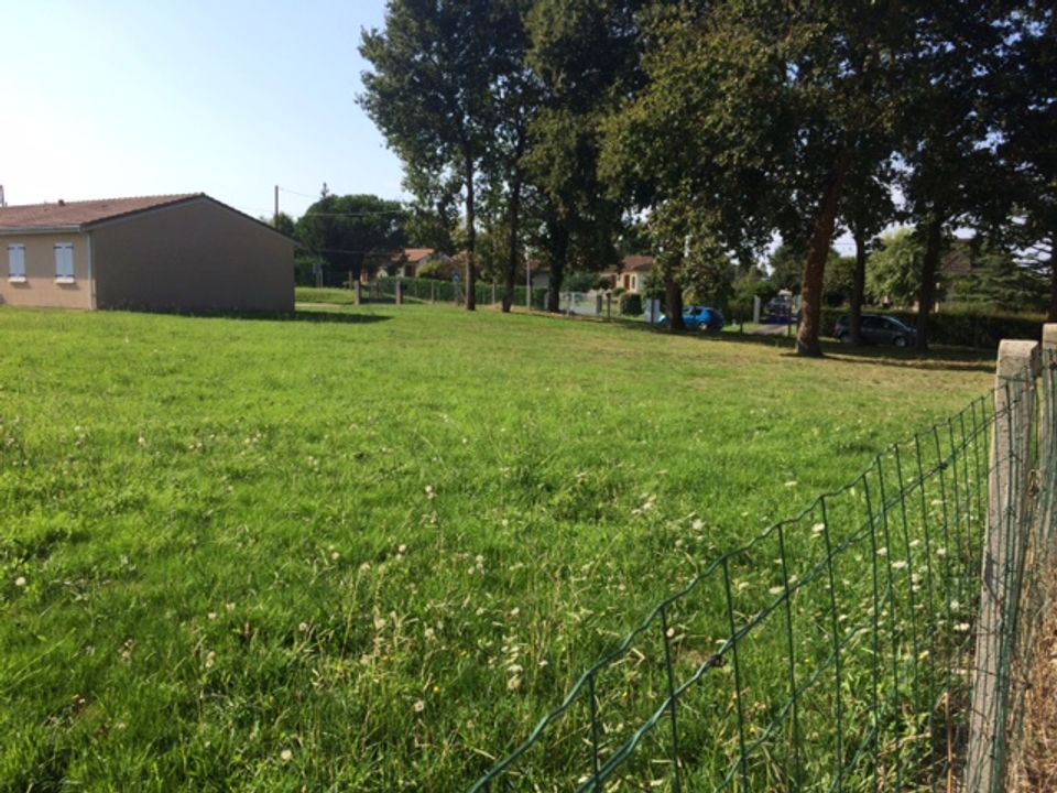 Helårsgrund i Soussans, Gironde - foto 2