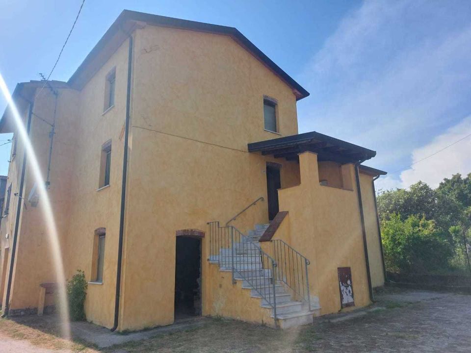 Byhus i Castelnuovo Magra, La Spezia - foto 2