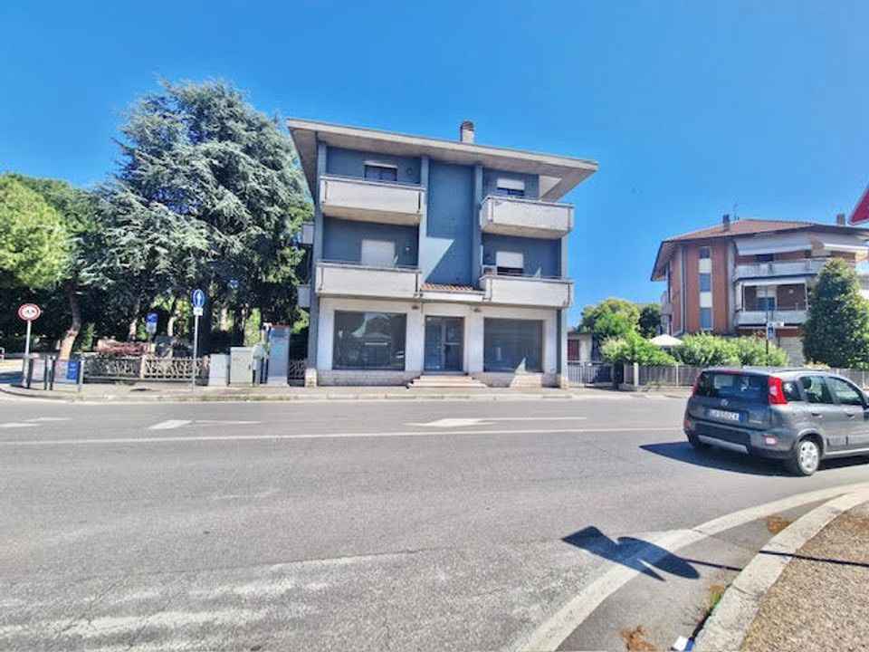 Erhvervsejendom i Cesena, Forli-Cesena - foto 3