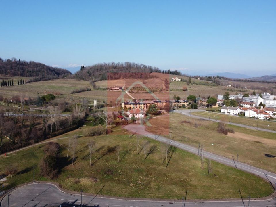 Helårsgrund i Manzano, Udine - foto 4