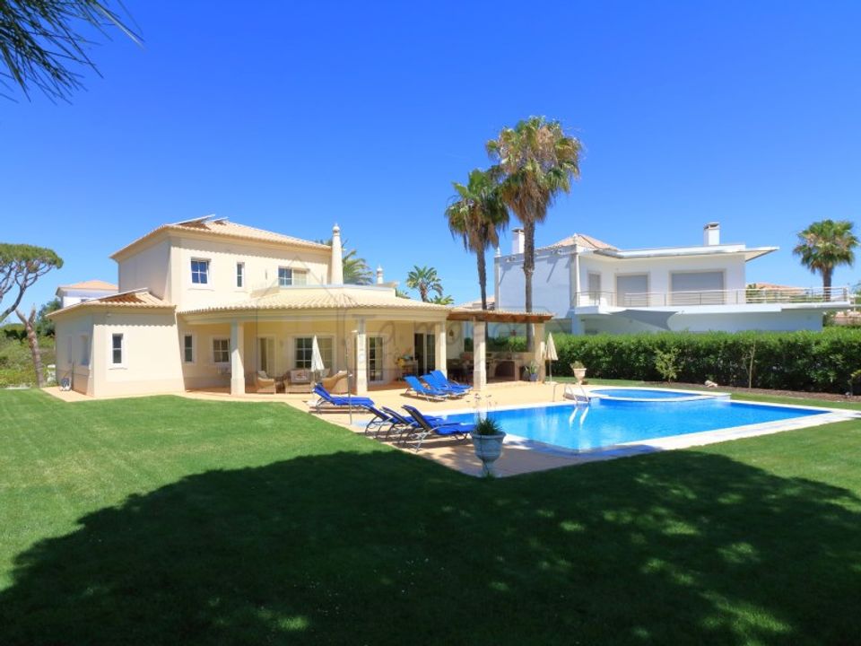 Villa i Quarteira, Faro - foto 1