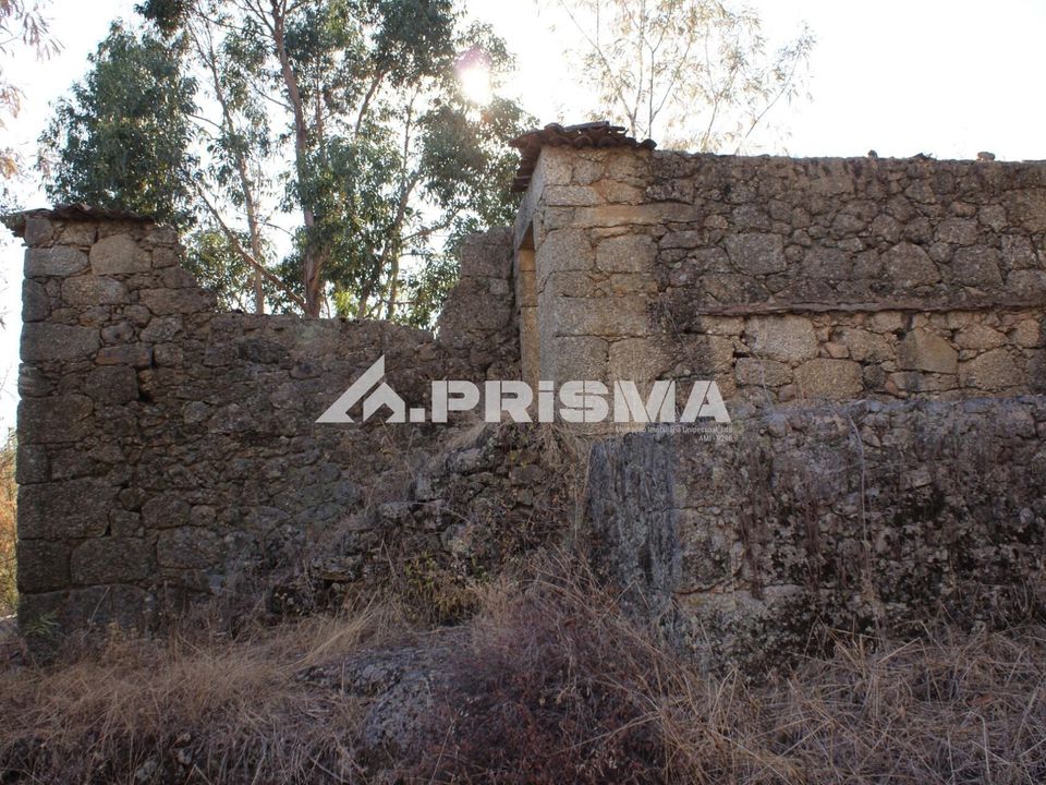Helårsgrund i Fundao, Castelo Branco - foto 1
