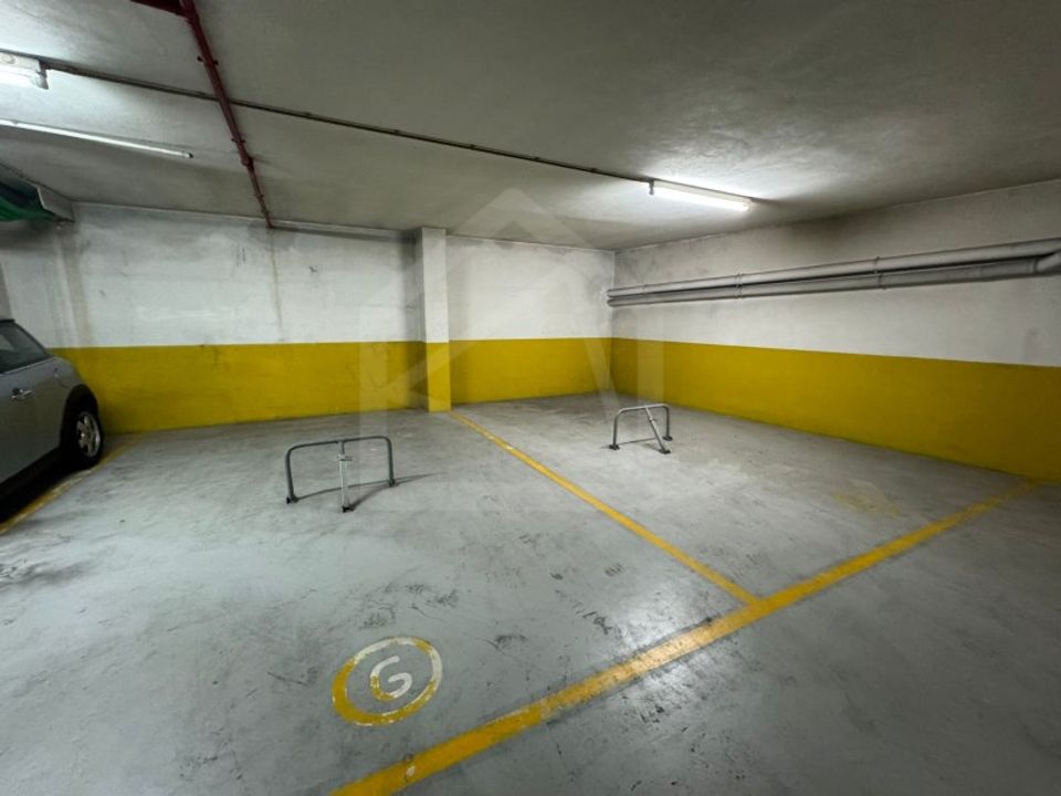Garage i Sao Joao da Madeira, Aveiro - foto 1