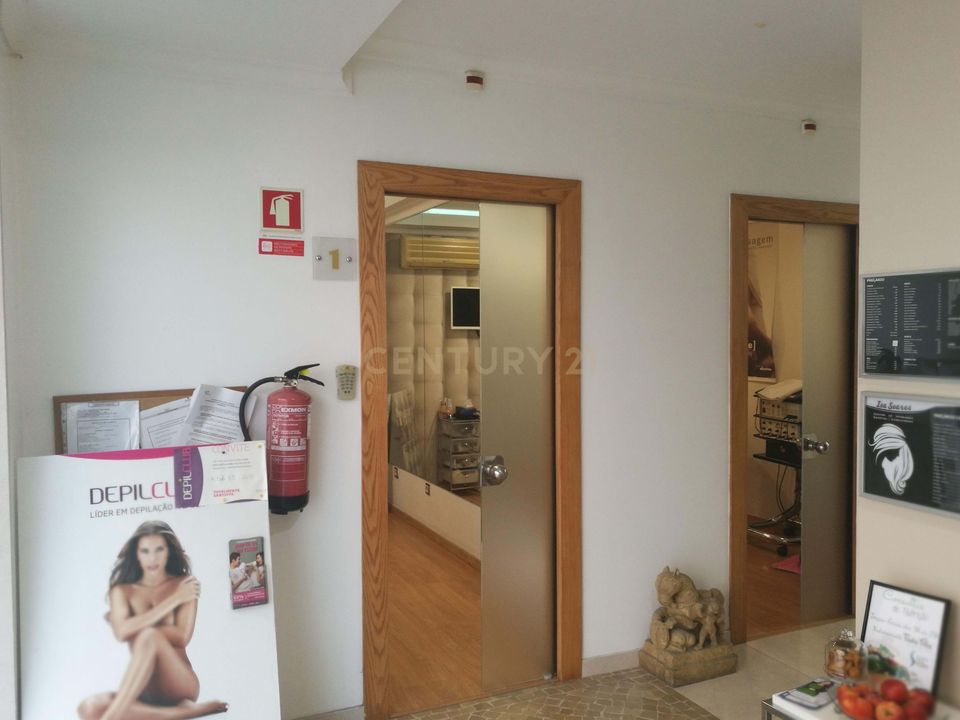 Erhvervsejendom i Santa Barbara de Nexe, Faro - foto 3