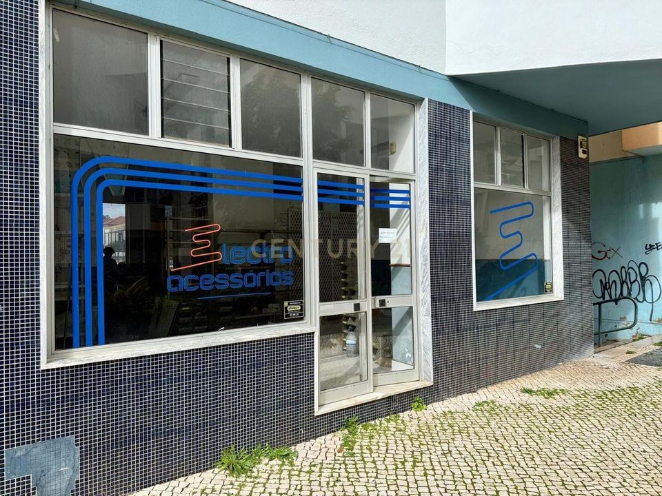 Erhvervsejendom i Santa Barbara de Nexe, Faro - foto 1