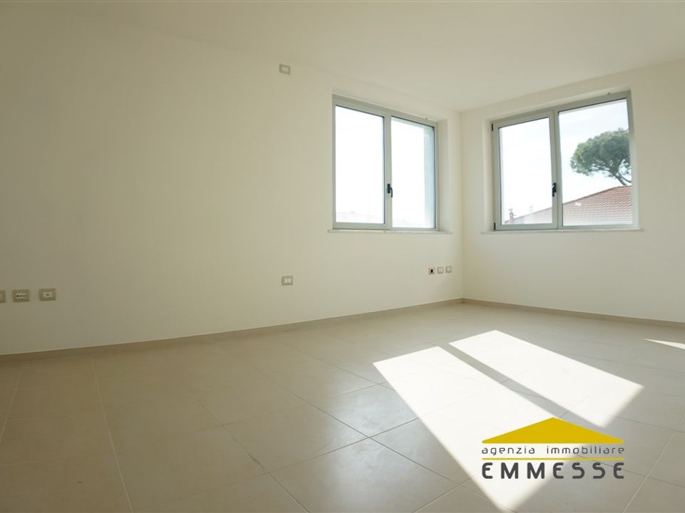 Erhvervsejendom i Massa, Massa and Carrara - foto 4