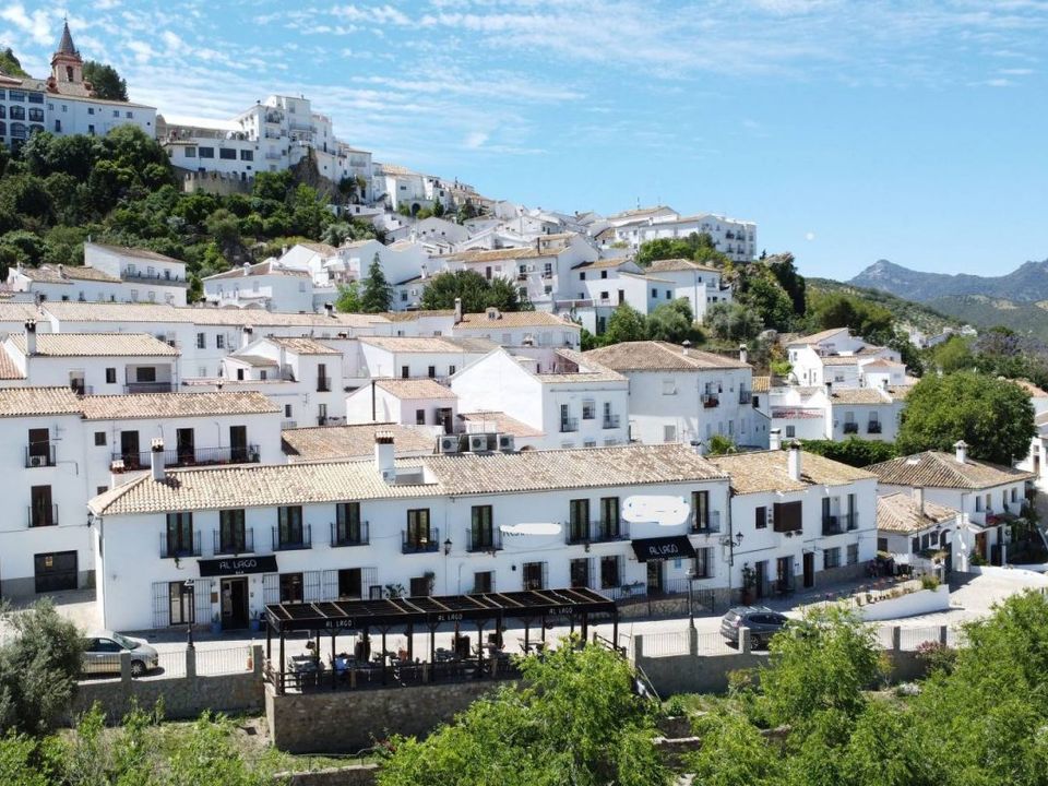 Erhvervsejendom i Zahara De La Sierra, Cadiz - foto 2