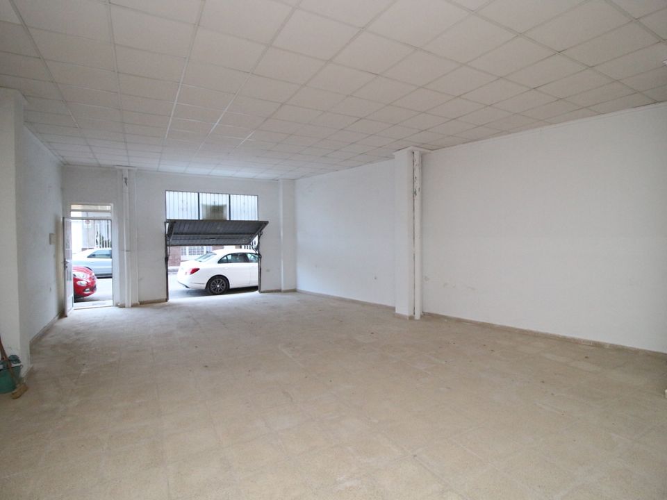 L'establiment comercial a Dolores, Alicante - foto 2
