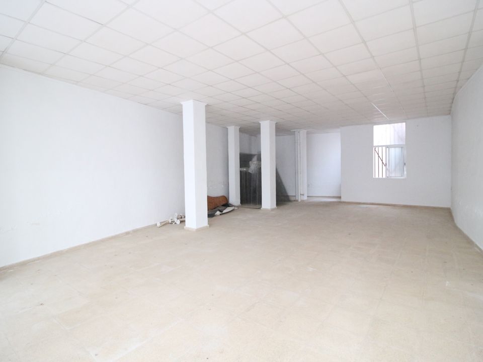 L'establiment comercial a Dolores, Alicante - foto 3