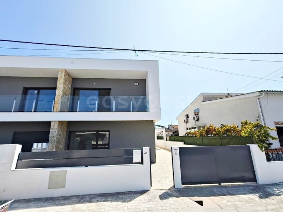 Byhus i Fernao Ferro, Setubal - foto 1