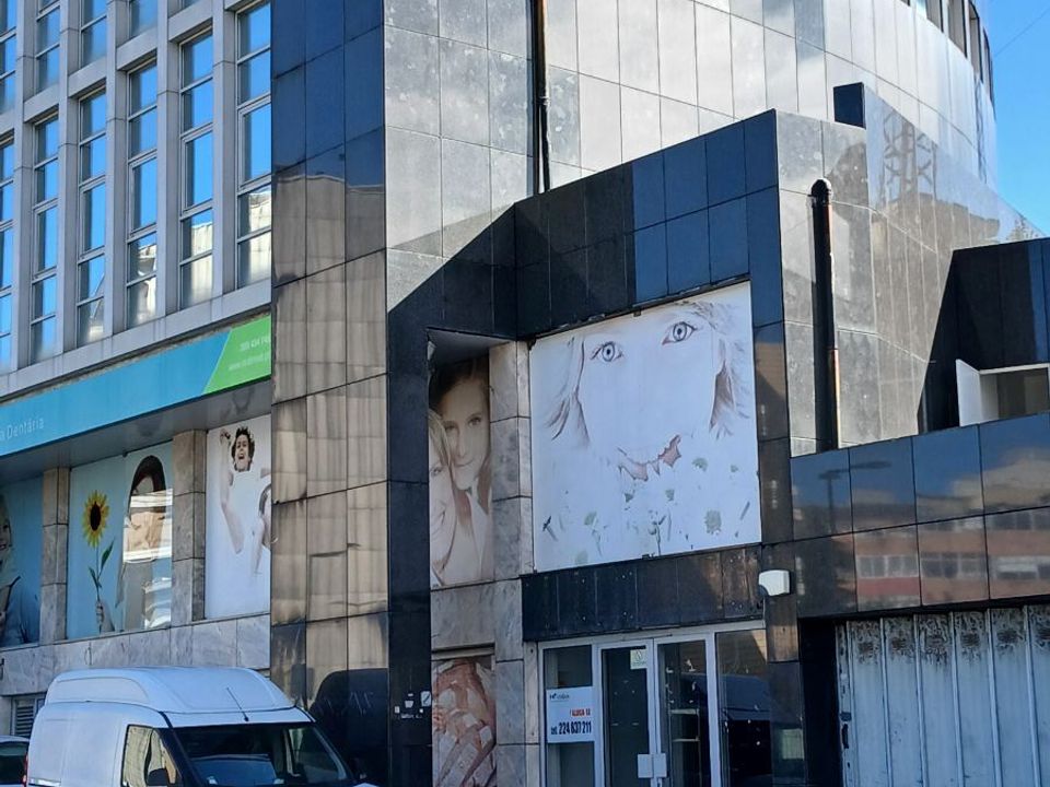 L'establiment comercial a Gondomar, Porto - foto 3