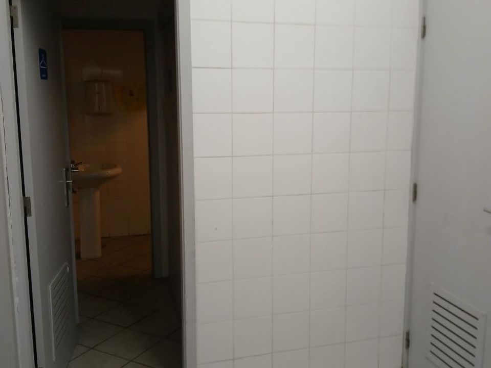 L'establiment comercial a Gondomar, Porto - foto 4