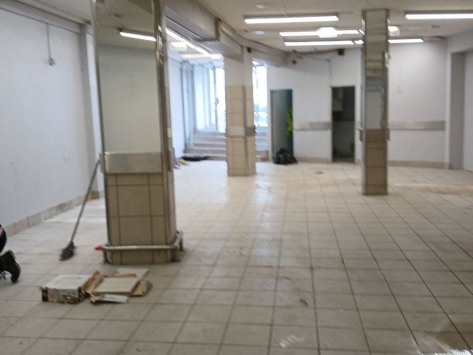 L'establiment comercial a Gondomar, Porto - foto 5