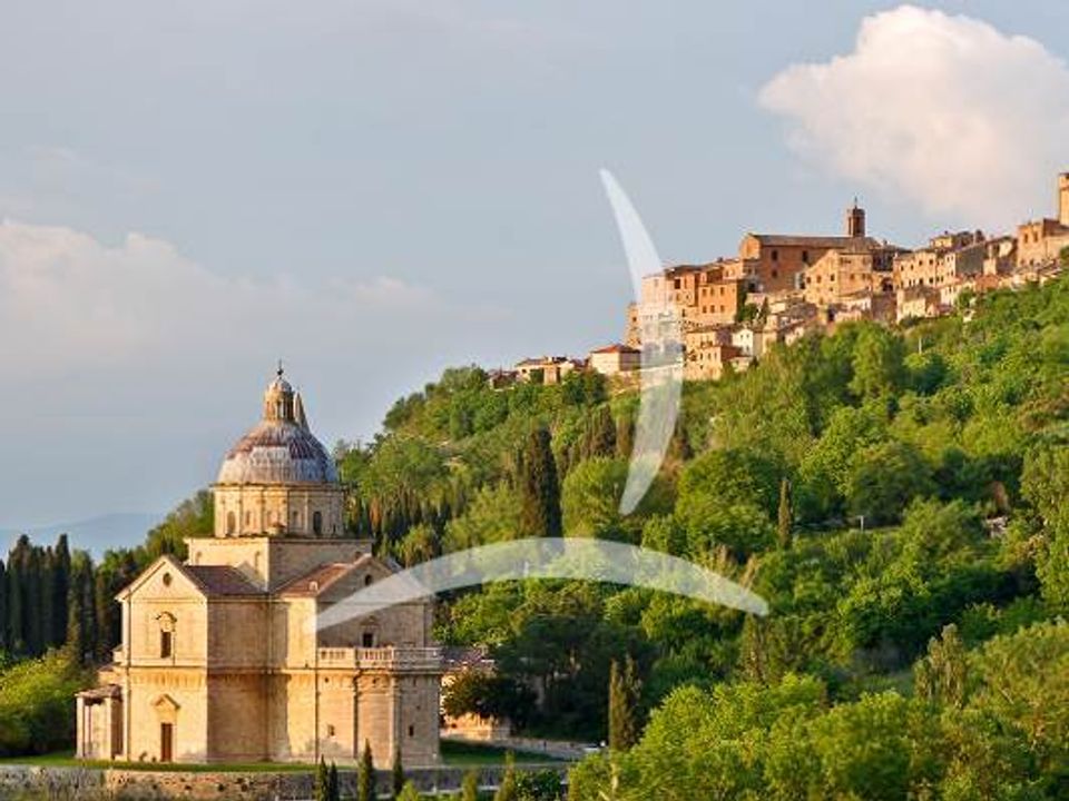 Erhvervsejendom i Montepulciano, Siena - foto 1