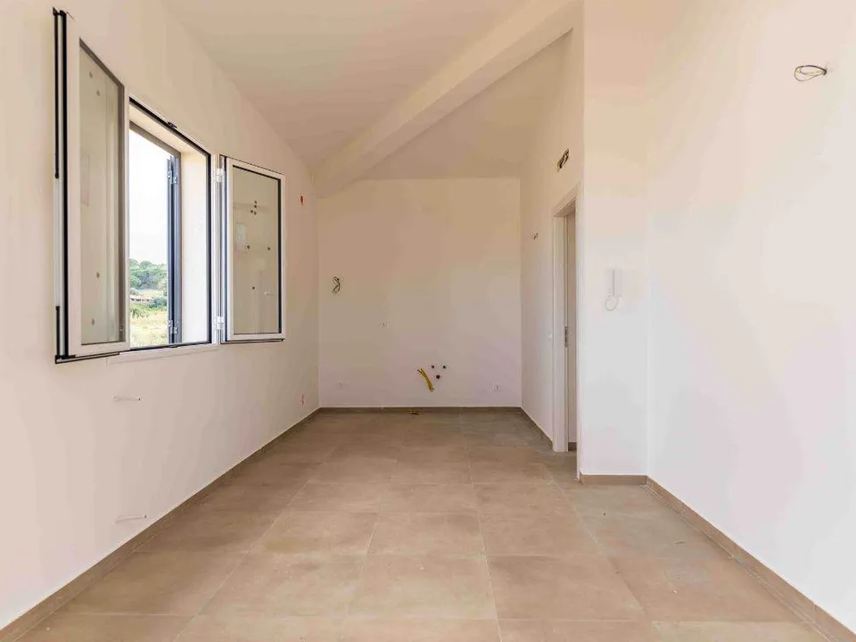 L'establiment comercial a Campofelice di Roccella, Palermo - foto 4