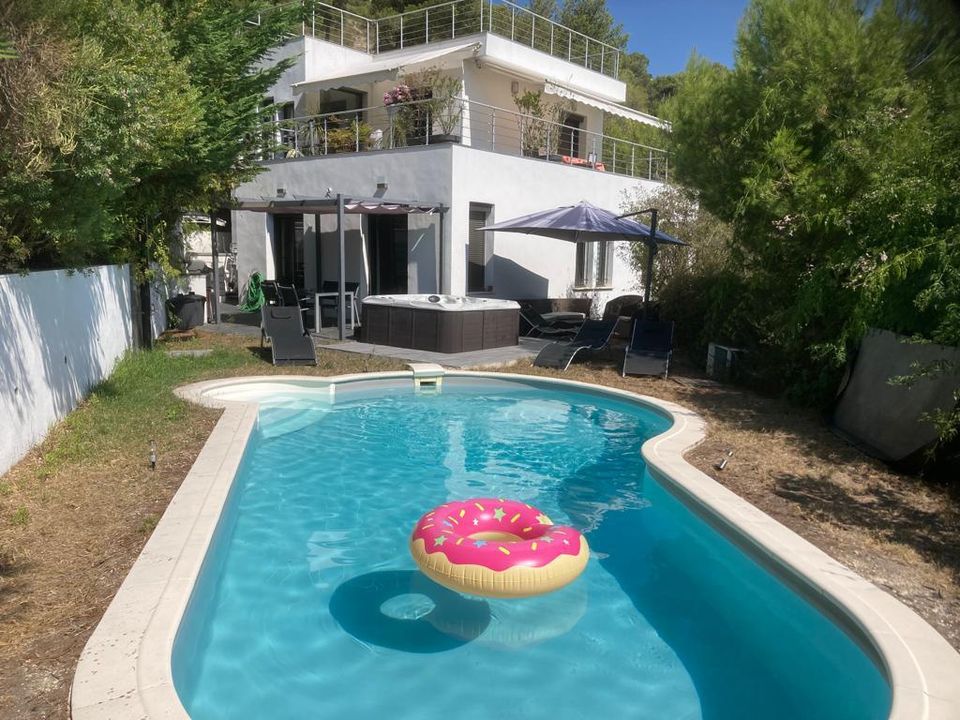 Villa i La Turbie, Alpes-Maritimes - foto 1