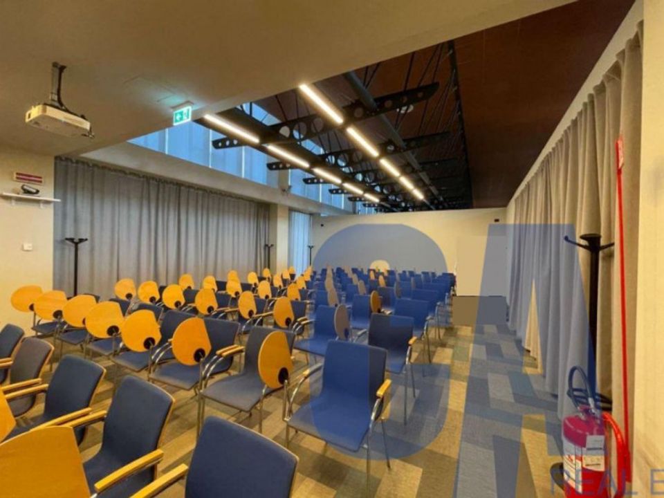 Erhvervsejendom i Rho, Milan - foto 1