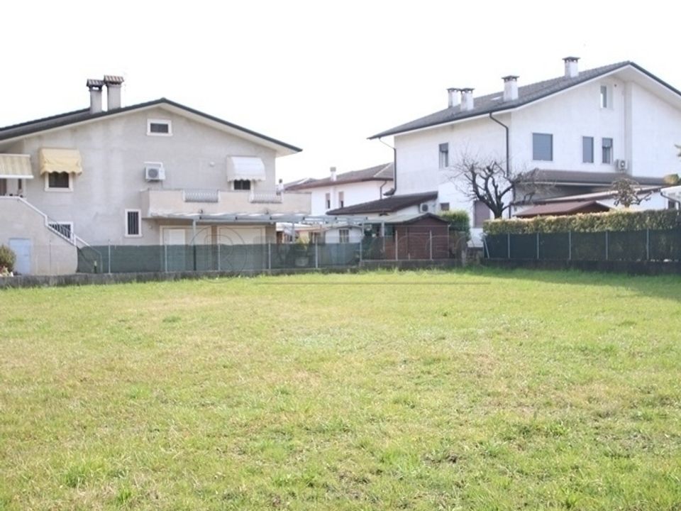 Helårsgrund i Nanto, Vicenza - foto 4