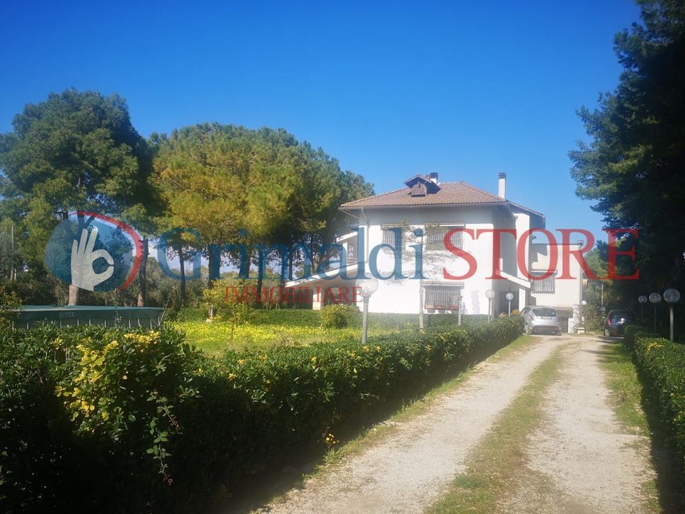 Villa i Taranto, Taranto - foto 1