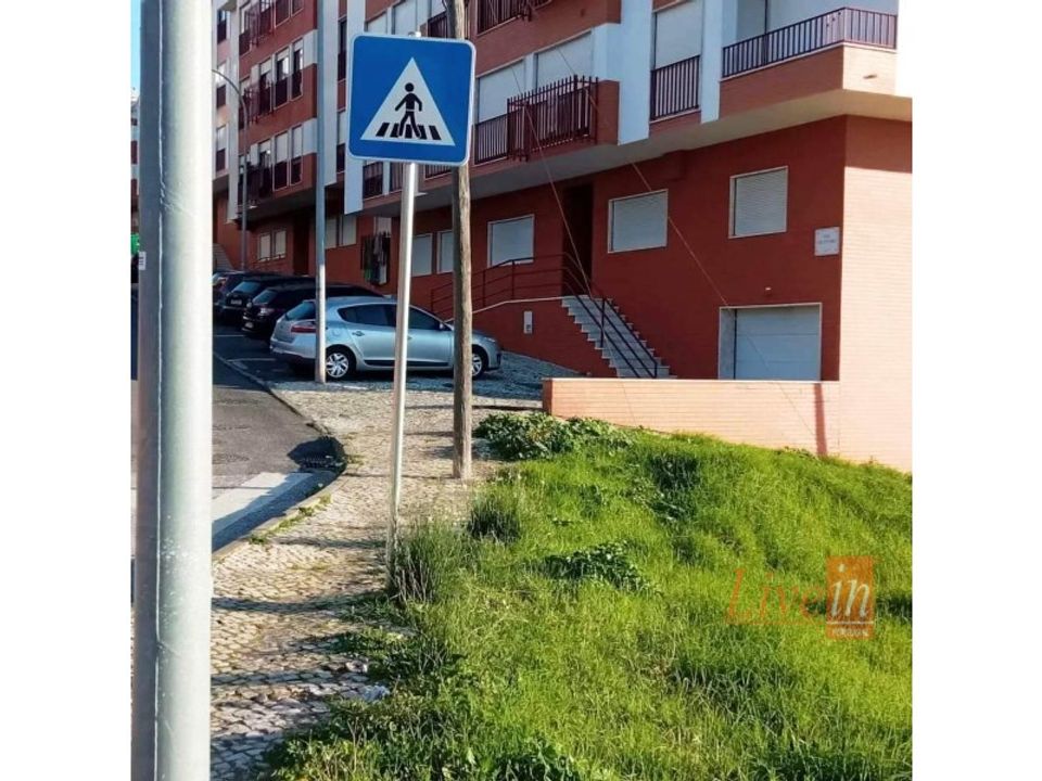 Helårsgrund i Amadora, Lisbon - foto 1