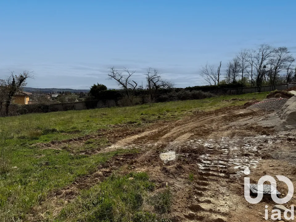 Helårsgrund i Irigny, Rhone - foto 1