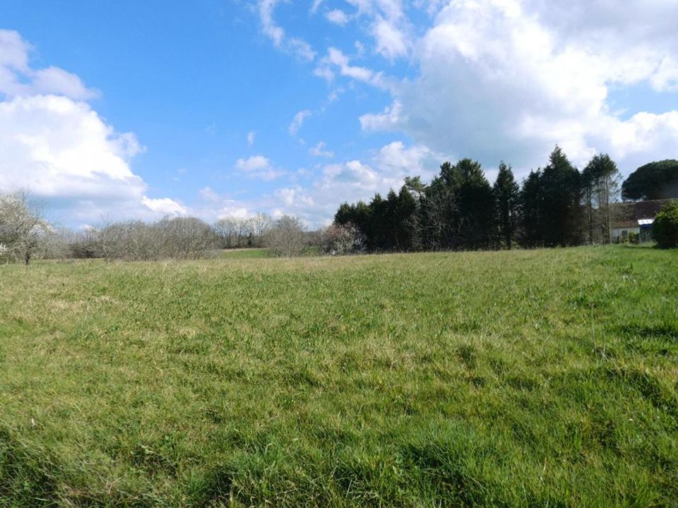Helårsgrund i Hautefort, Dordogne - foto 1