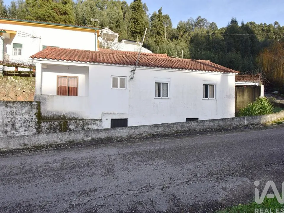 Dom szeregowy: Miranda do Corvo, Coimbra – zdjęcie 2