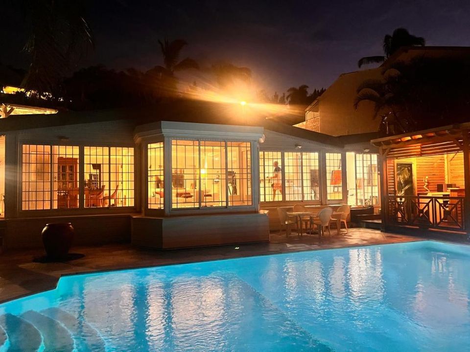 Villa i Saint-Denis, La Reunion - foto 1