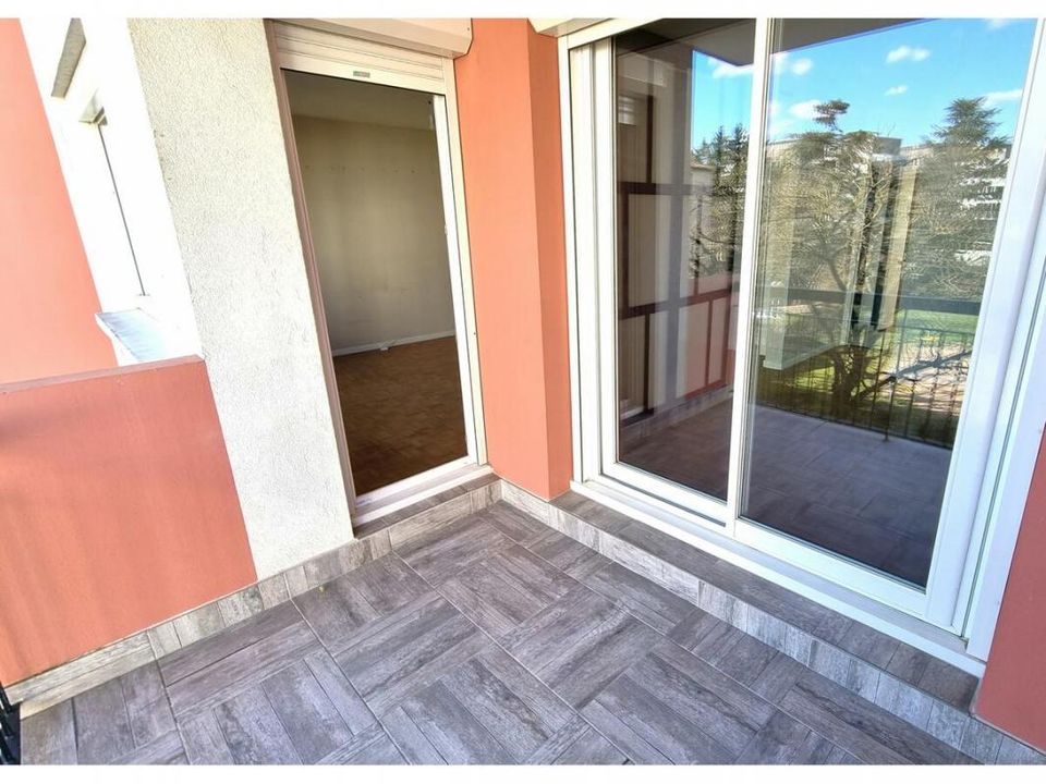 Lejlighed i Décines-Charpieu, Rhone - foto 4