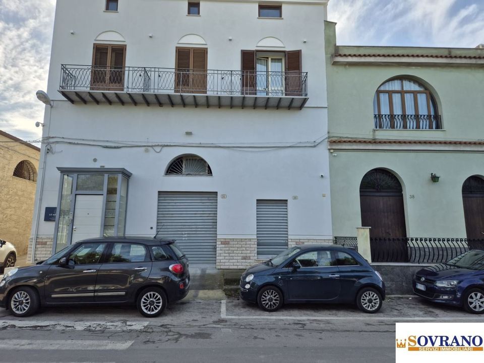 Erhvervsejendom i Carini, Palermo - foto 1