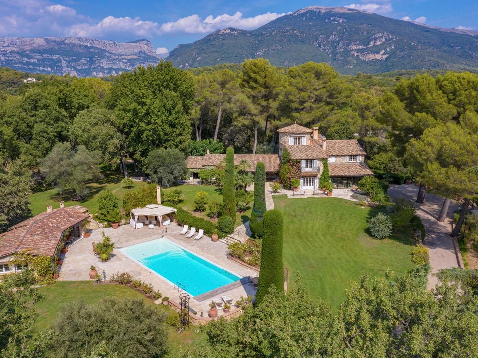 Landejendom i Roquefort-les-Pins, Alpes-Maritimes - foto 1