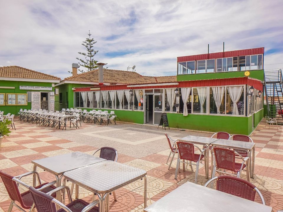 Erhvervsejendom i La Marina, Alicante - foto 1