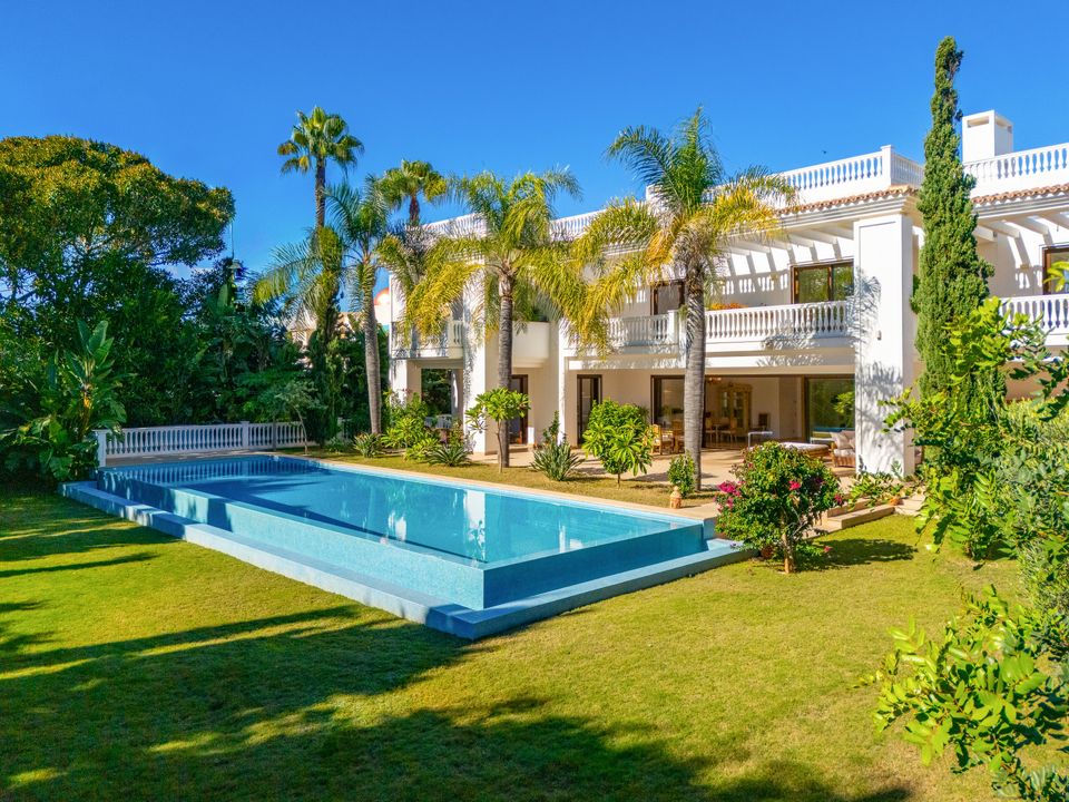 Villa en Estepona, Malaga - foto 1
