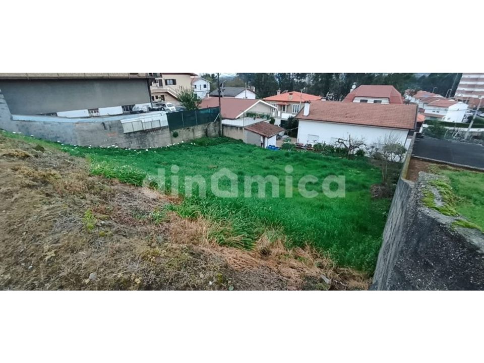 Helårsgrund i Santo Tirso, Porto - foto 2