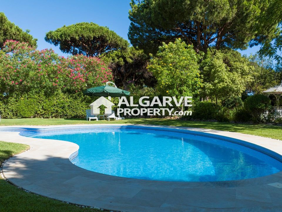 Villa i Quarteira, Faro - foto 1