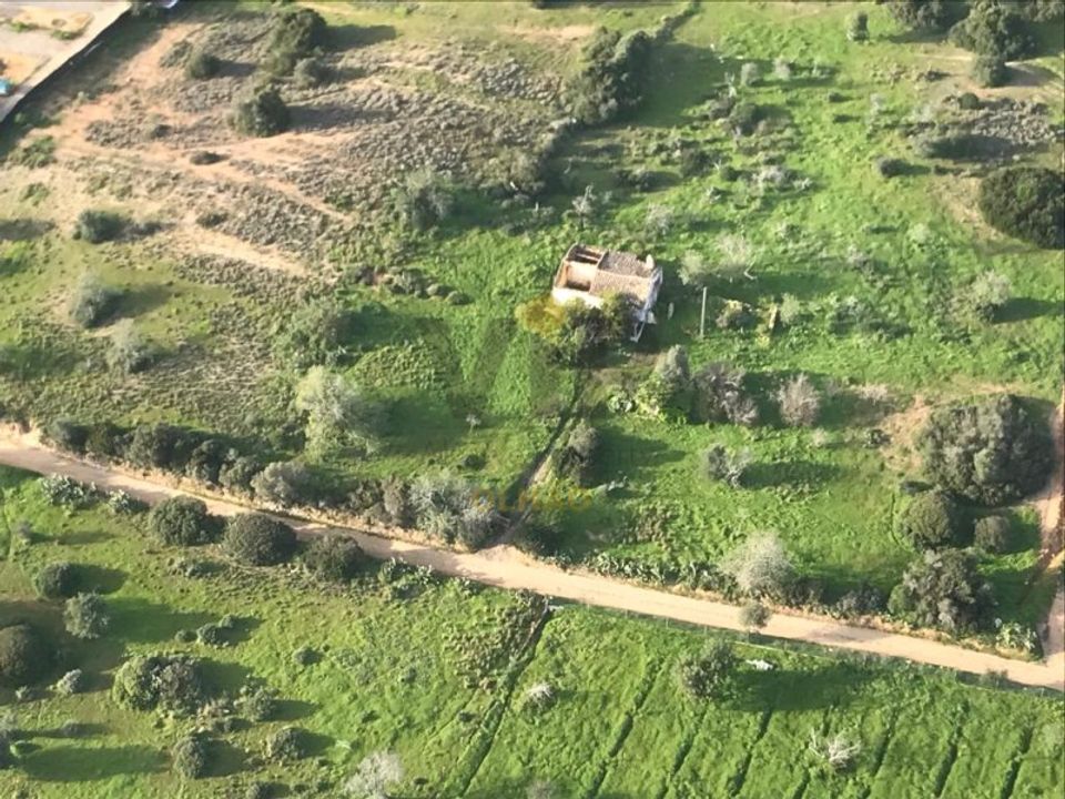 Helårsgrund i Quelfes, Faro - foto 1